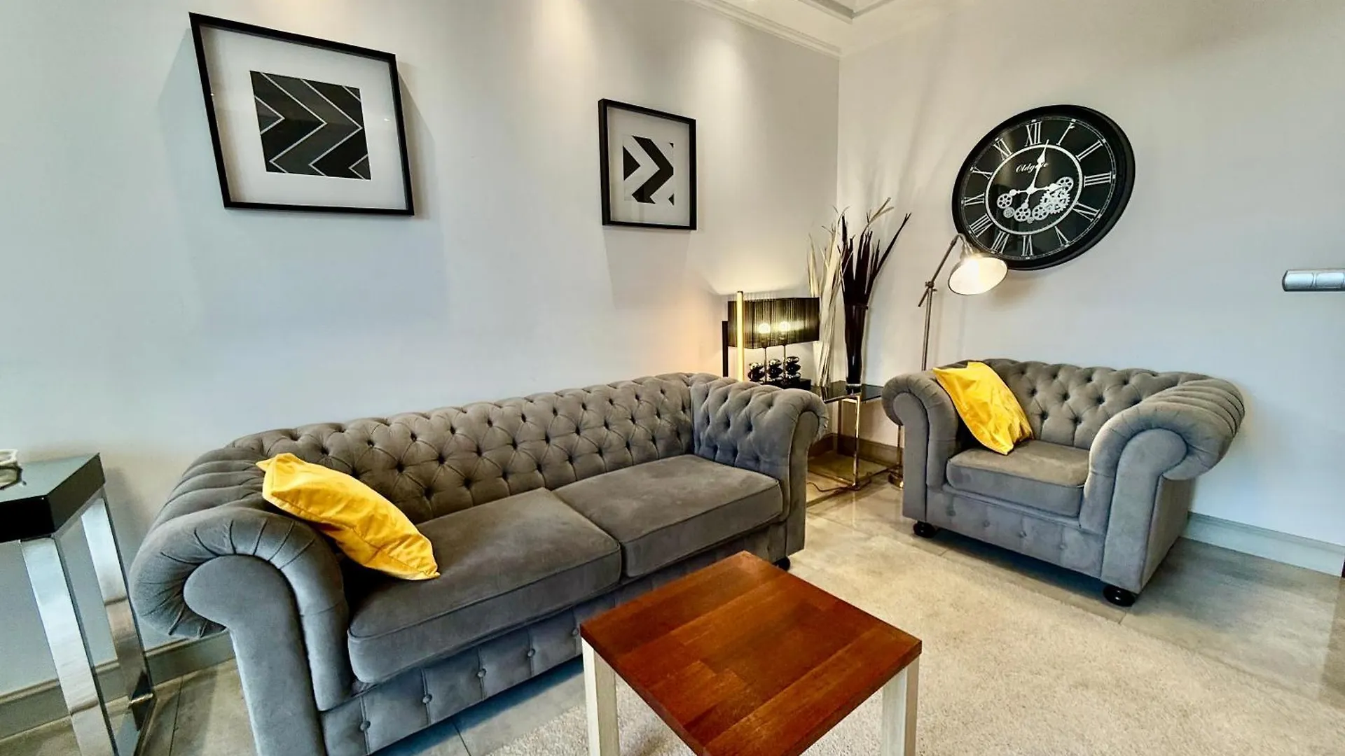 Apartment Top Class Metro Fast Wifi 100 Mbs 70'Tv Netflix Hbo Max Disney+ Appletv+ Warsaw Poland