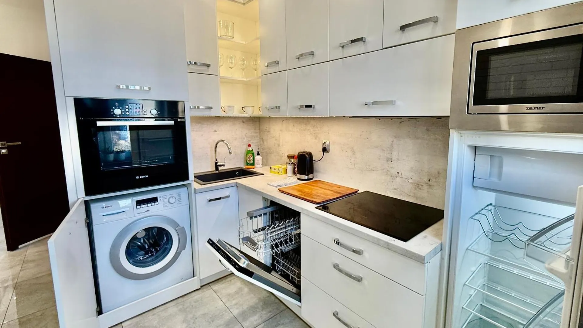 Apartment Top Class Metro Fast Wifi 100 Mbs 70'Tv Netflix Hbo Max Disney+ Appletv+ Warsaw