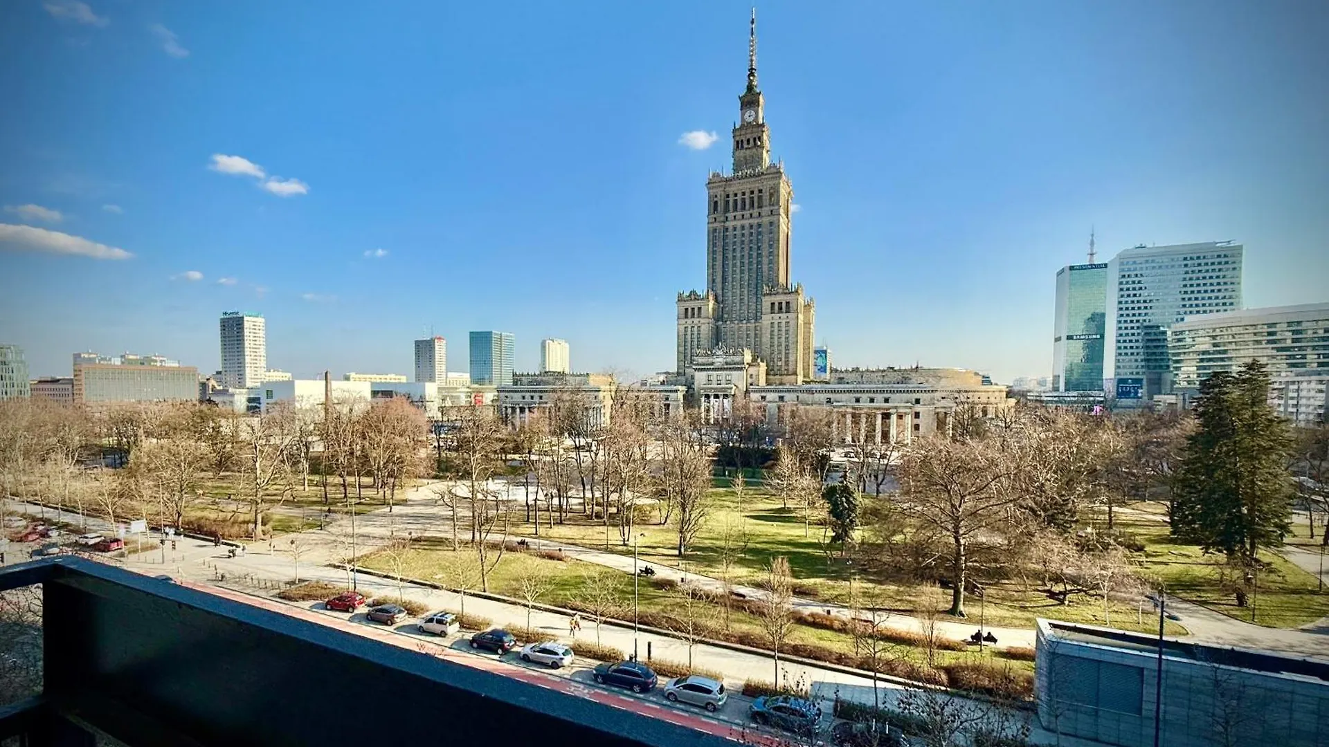 Top Class Metro Fast Wifi 100 Mbs 70'Tv Netflix Hbo Max Disney+ Appletv+ Warsaw 0*,  Poland